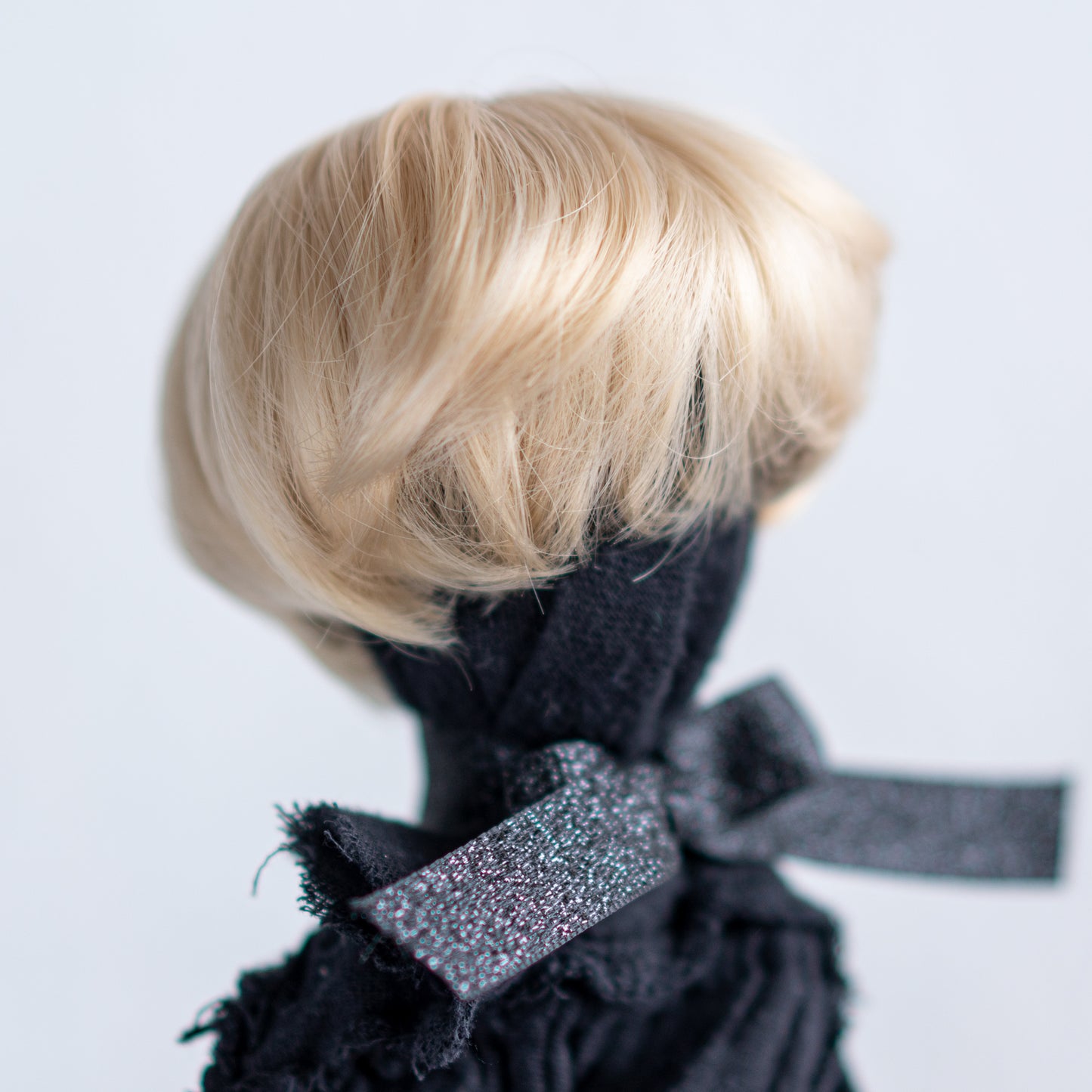 Thomas Cut - Dolly Blond