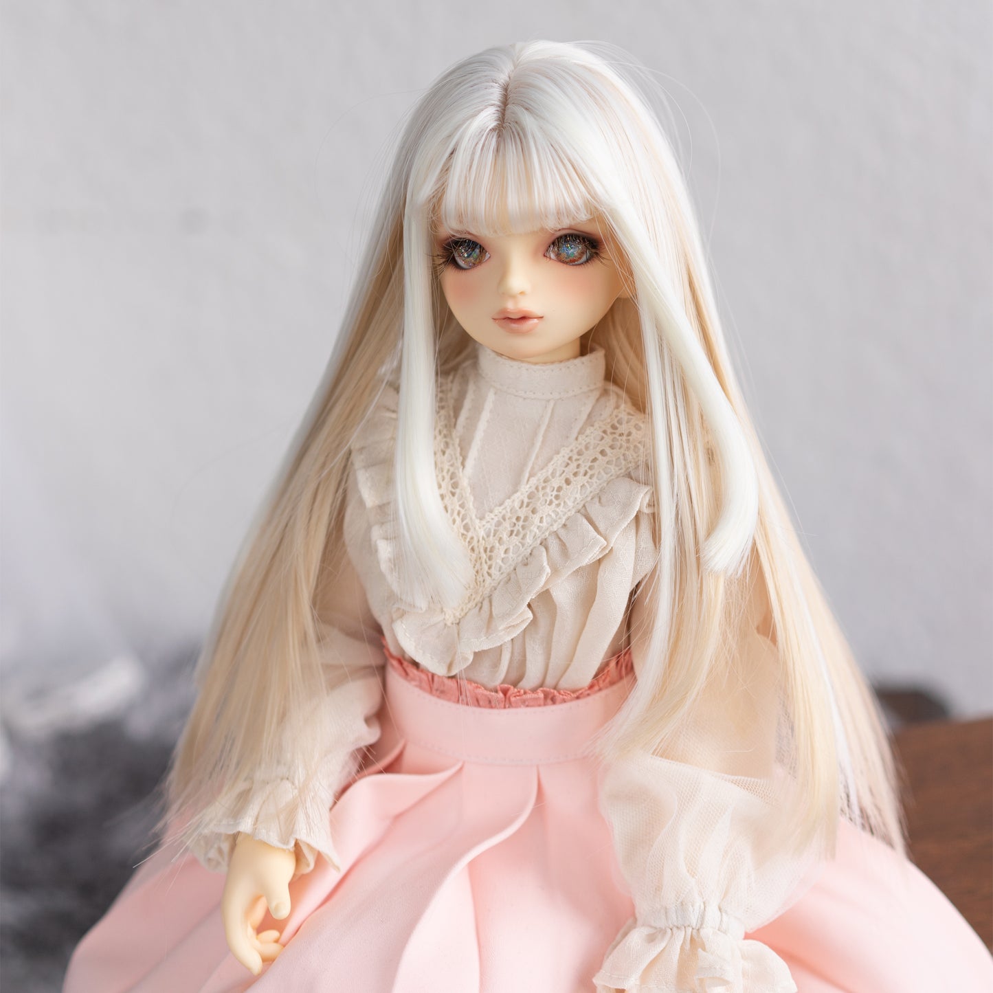 Serina R - White x Blond